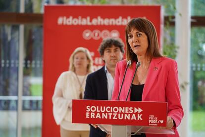 La secretaria general del PSE-EE, Idoia Mendia, en un acto de campaña en el Parque Tecnológico de Miramon, en San Sebastián.