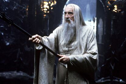 El actor Christopher Lee en el papel de Saruman en una escena de la película "El señor de los anillos", dirigida por Peter Jackson.