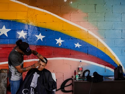 Una barbería en el barrio de San Agustín, en Caracas, Venezuela, en julio de 2022.