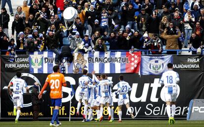 Los jugadores del Legan&eacute;s celebran un gol ante el Alav&eacute;s.