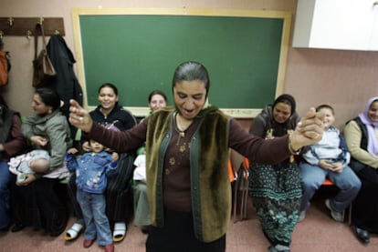 La Administración se ha implicado en el ámbito estatal, autonómico y local para integrar a los gitanos.