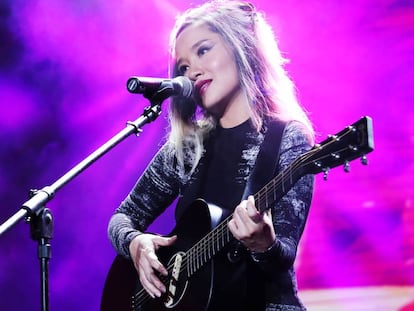 Mai Kohi durante un concierto en 2015, en Vietnam.