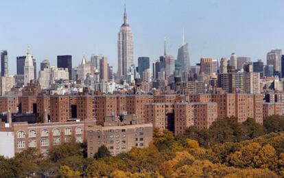 Vista de los barrios Stuyvesant Town y Peter Cooper Village en primer término, con los grandes rascacielos detrás.