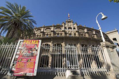 Fachada de la Plaza de toros de Palma de Mallorca.