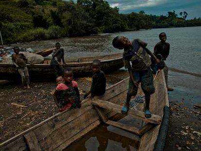 Comunidades ribereñas en el pueblo de Kiata, en Kivu del Sur.