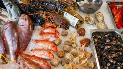 Mostrador de pescados y mariscos. Restaurante Hermanos Alba, Málaga. Imagen proporcionada por el local.