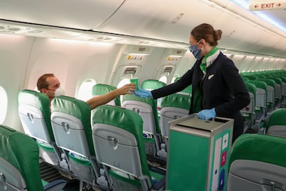 Interior de avión de la compañía Transavia.