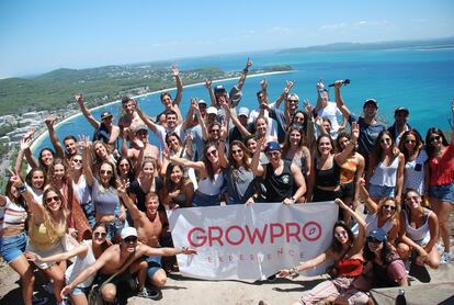 Estudiantes de la empresa GrowPro.