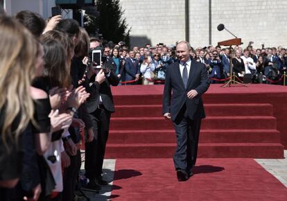 Vladimir Putin después de su ceremonia de investidura, en el Kremlin de Moscú.