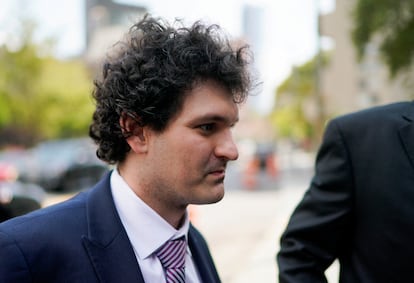 Sam Bankman-Fried, the founder of bankrupt cryptocurrency exchange FTX, arrives at court as lawyers push to persuade the judge overseeing his fraud case not to jail him ahead of trial, at a courthouse in New York, U.S., August 11, 2023.