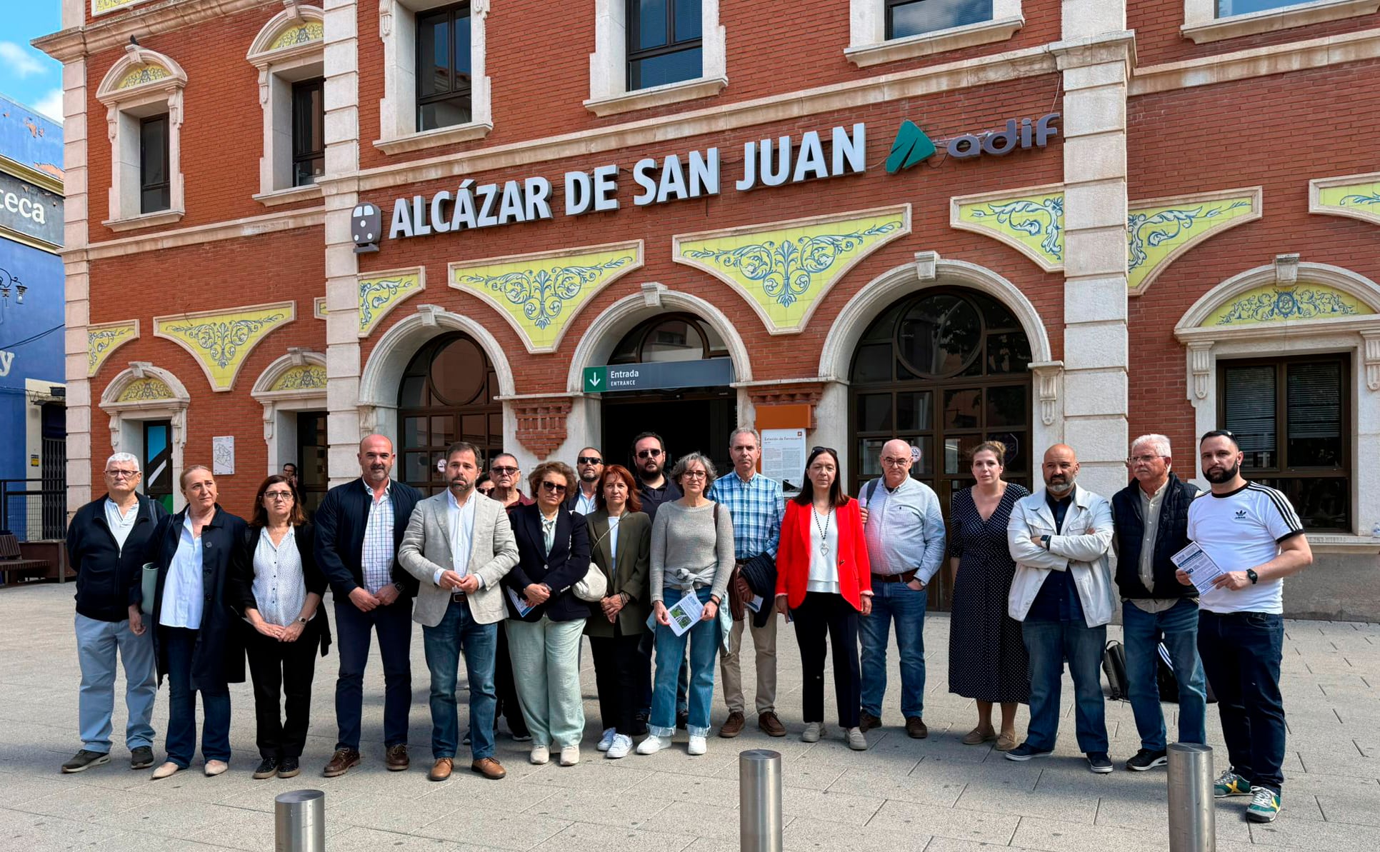 Rebelión cívica por el agravio de un tren que nunca pasa por La Mancha