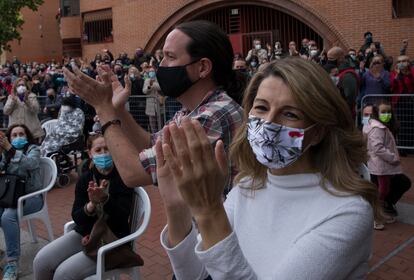 Pablo Iglesias y Yolanda Díaz, el pasado viernes durante un acto de campaña en el barrio de Vallecas (Madrid).