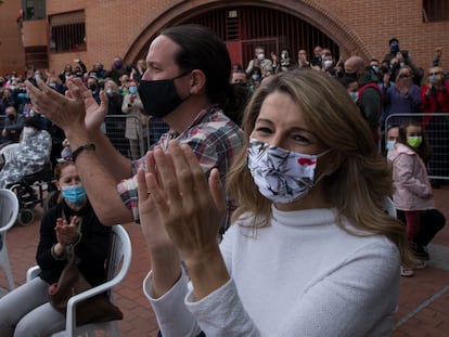 Pablo Iglesias y Yolanda Díaz, el pasado viernes durante un acto de campaña en el barrio de Vallecas (Madrid).