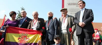 Inauguración del monumento a las Brigadas Internacionales.