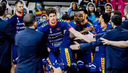 Presentación del Morabanc Andorra, con Oriol Paulí en primer término, antes de un partido de la ACB. acbphoto