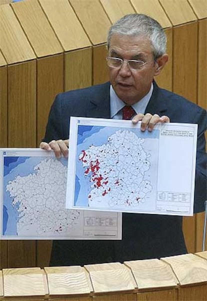El presidente gallego, Emilio Pérez Touriño, durante su comparecencia en el Parlamento regional a petición propia.