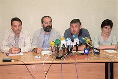 Los convocantes, durante la ruenda de prensa.