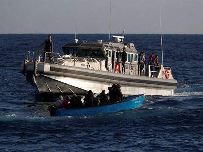 Migrantes recatados por la marina tunecina, el 30 de septiembre