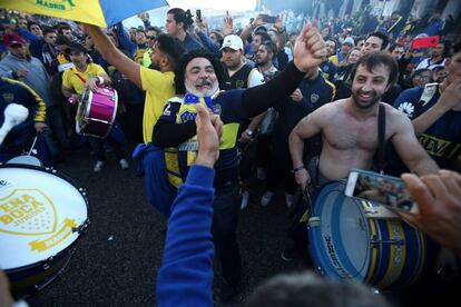 Seguidores de Boca Junior en la 'fan zone' este domingo horas antes de la final de la Copa Libertadores.