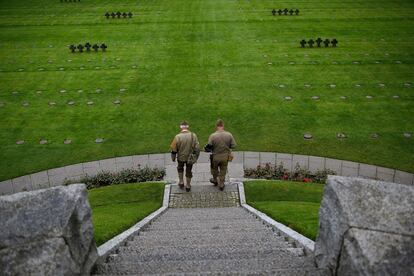 Actos conmemorativos del 70º aniversario del Desembarco de Normandía en el cementerio de La Cambe, Francia.