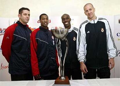 Katz y Solomon, del Hapoel, y Bennett y Herreros, del Madrid (de izquierda a derecha), ayer en su conferencia de prensa.