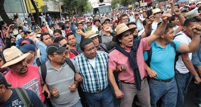 Manifestaci&oacute;n de maestros en la capital mexicana.