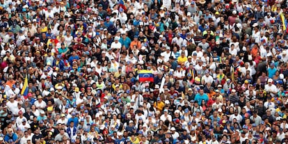 Multitudinaria manifestación de opositores en Caracas.