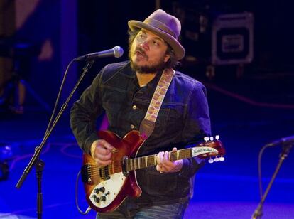 Jeff Tweedy, l&iacute;der de Wilco, durante su actuaci&oacute;n en el Liceo de Barcelona. 