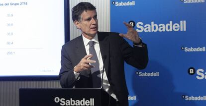 El consejero delegado del Banco Sabadell, Jaume Guardiola, informa en rueda de prensa los resultados económicos del grupo correspondiente a los primeros seis meses del año.