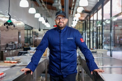 El pastelero Antonio Bachour en la Escuela de Pastelería del Gremio de Barcelona.