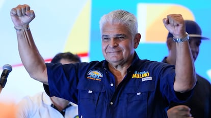 José Raúl Mulino celebra tras ganar las elecciones generales en la Ciudad de Panamá.
