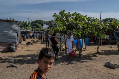 Un niño en la comunidad de La Pista, en Maicao.