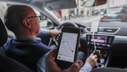 Un cotxe d'Uber abans que l'empresa retirés les seves operacions l'última vegada, el gener del 2019.