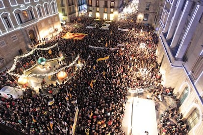 A pro-Catalan language march on Monday in Barcelona´s Plaza Sant Jaume