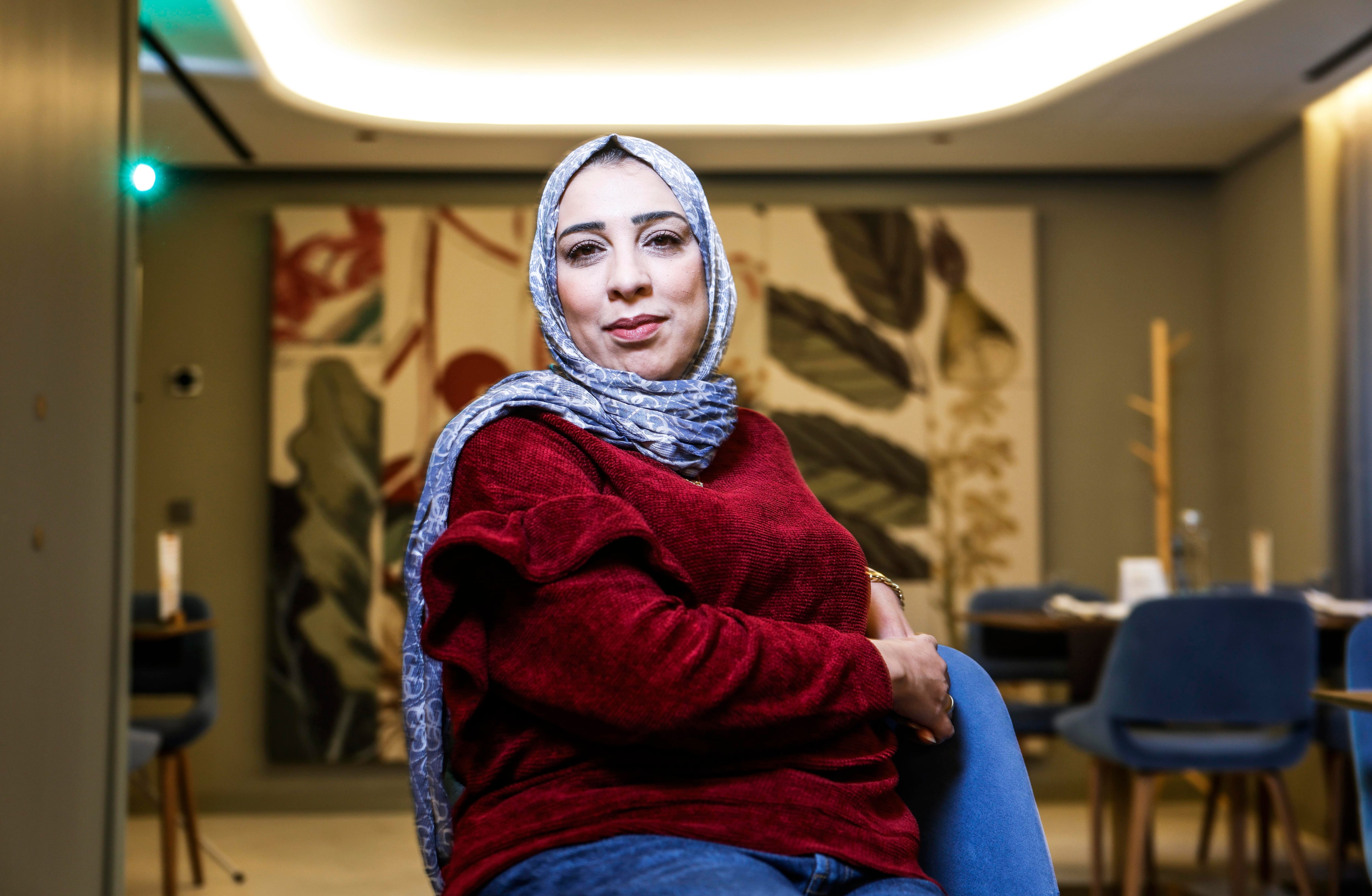 Ola Al Zanoun, de 45 años, durante su entrevista con EL PAÍS en Madrid, horas antes de recibir el Premio internacional Reporteros Sin Fronteras (RSF).