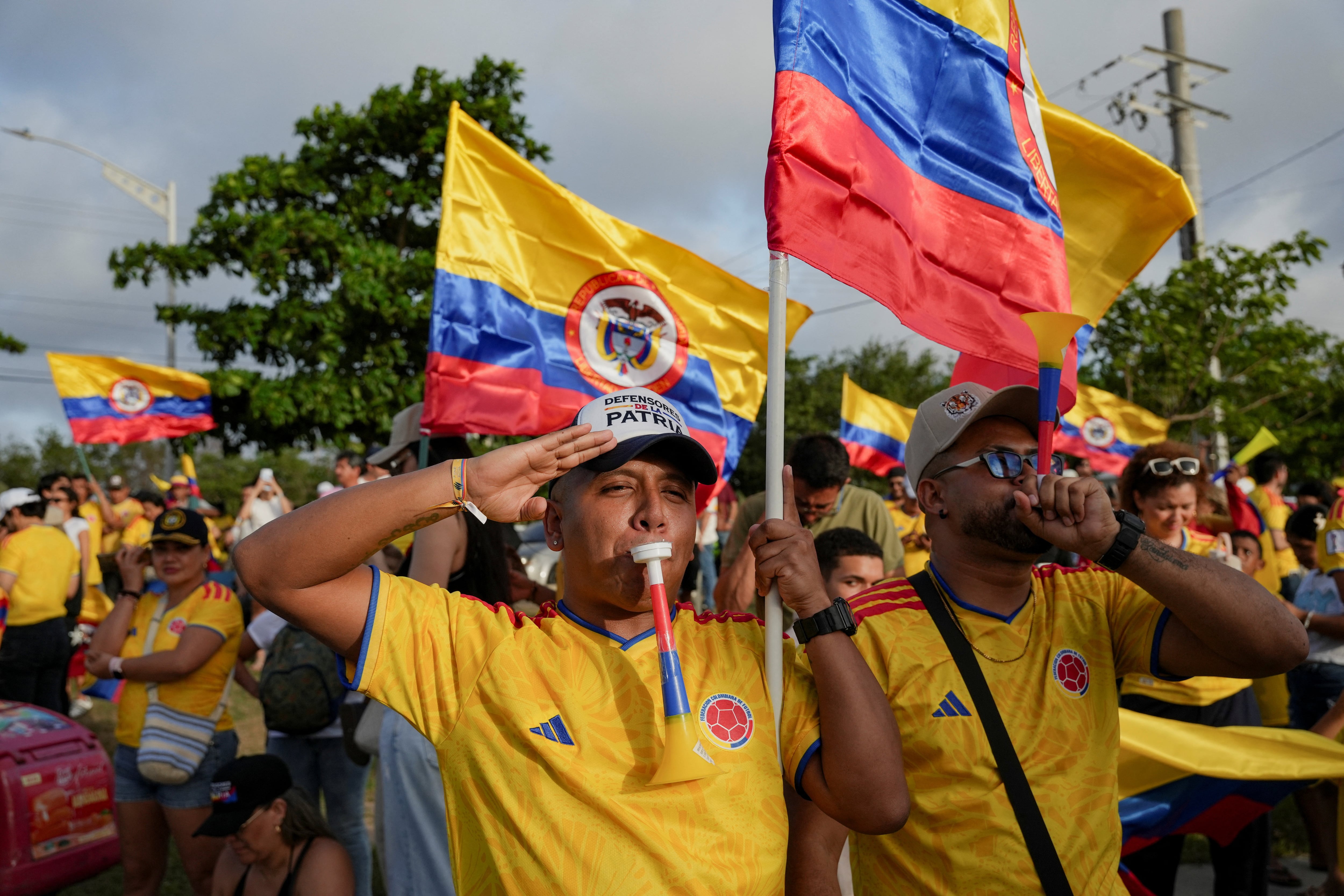 Colombia dividida: la izquierda unida, la derecha se mueve al extremo