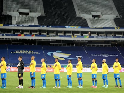 La selección de Brasil antes el partido contra Perú en la Copa América.