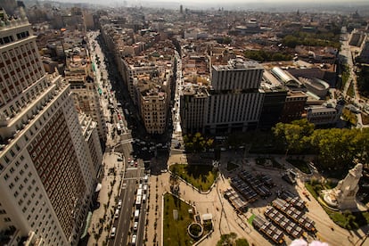 La plaza de España, vista desde Torre Madrid, en octubre.