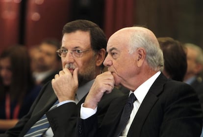 Mariano Rajoy junto a Francisco González, en la asamblea de la Asociación de Trabajadores Autónomos.