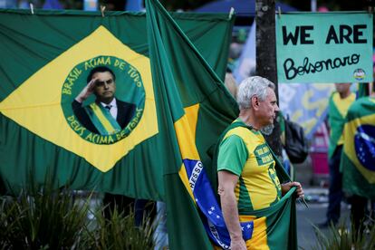 Un seguidor del presidente Bolsonaro participa en una protesta el pasado miércoles, día de la Independencia de Brasil, en Porto Alegre.