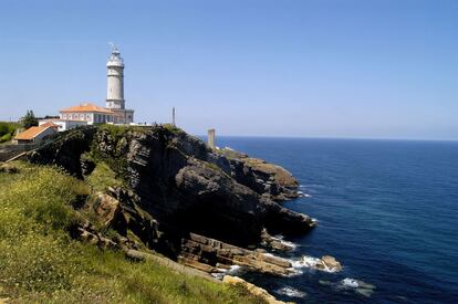 El faro de Cabo Mayor, en Cantabria.