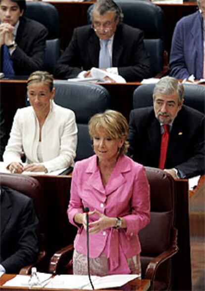 Esperanza Aguirre en el pleno de la Asamblea de Madrid.