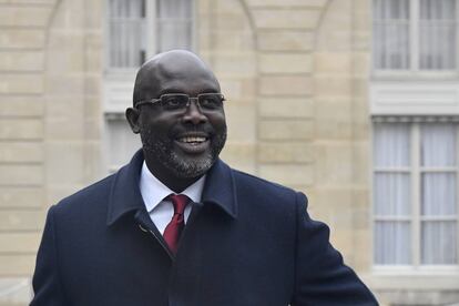 George Weah, presidente de Liberia, durante una visita oficial a París.