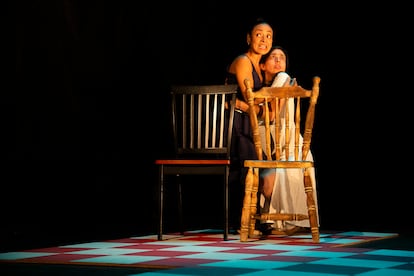 Patricia Soto y Teté Espinoza, durante la presentación de la obra. 