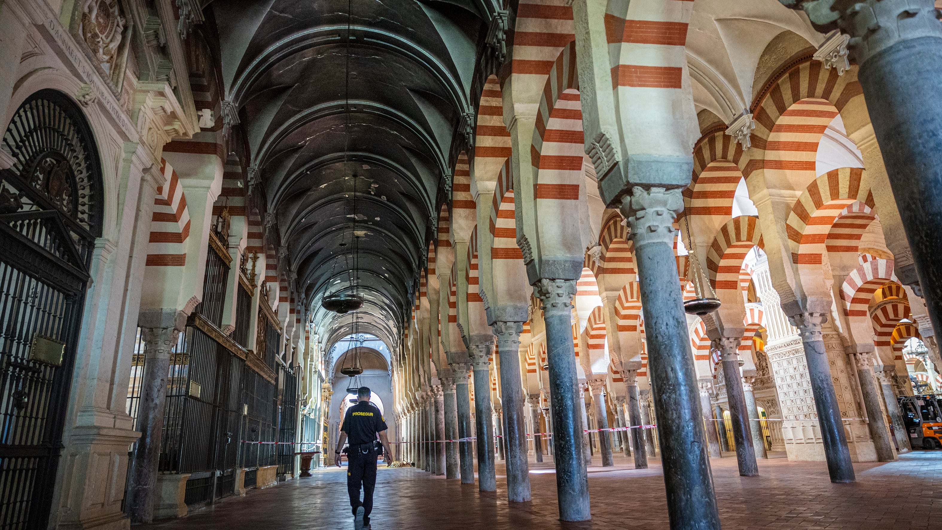 Una audioguía para visitar la Mezquita de Córdoba esquivando la versión de la Iglesia
