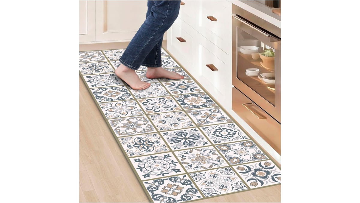 Alfombra vinílica con estampados.