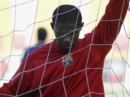 Eto'o, en su primer entrenamiento con el Barça tras su lesión.