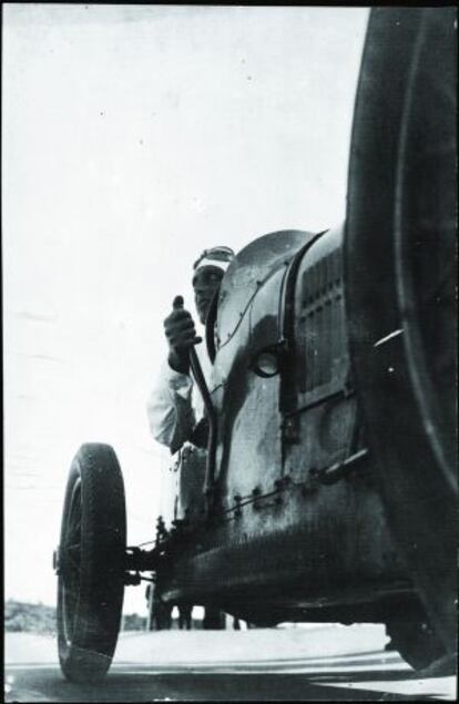 Morawitz en un Bugatti durante el premio automovilístico de Sitges de 1931.