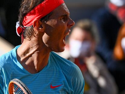 Nadal celebra un punto durante el partido contra Schwartzman, este viernes en París.