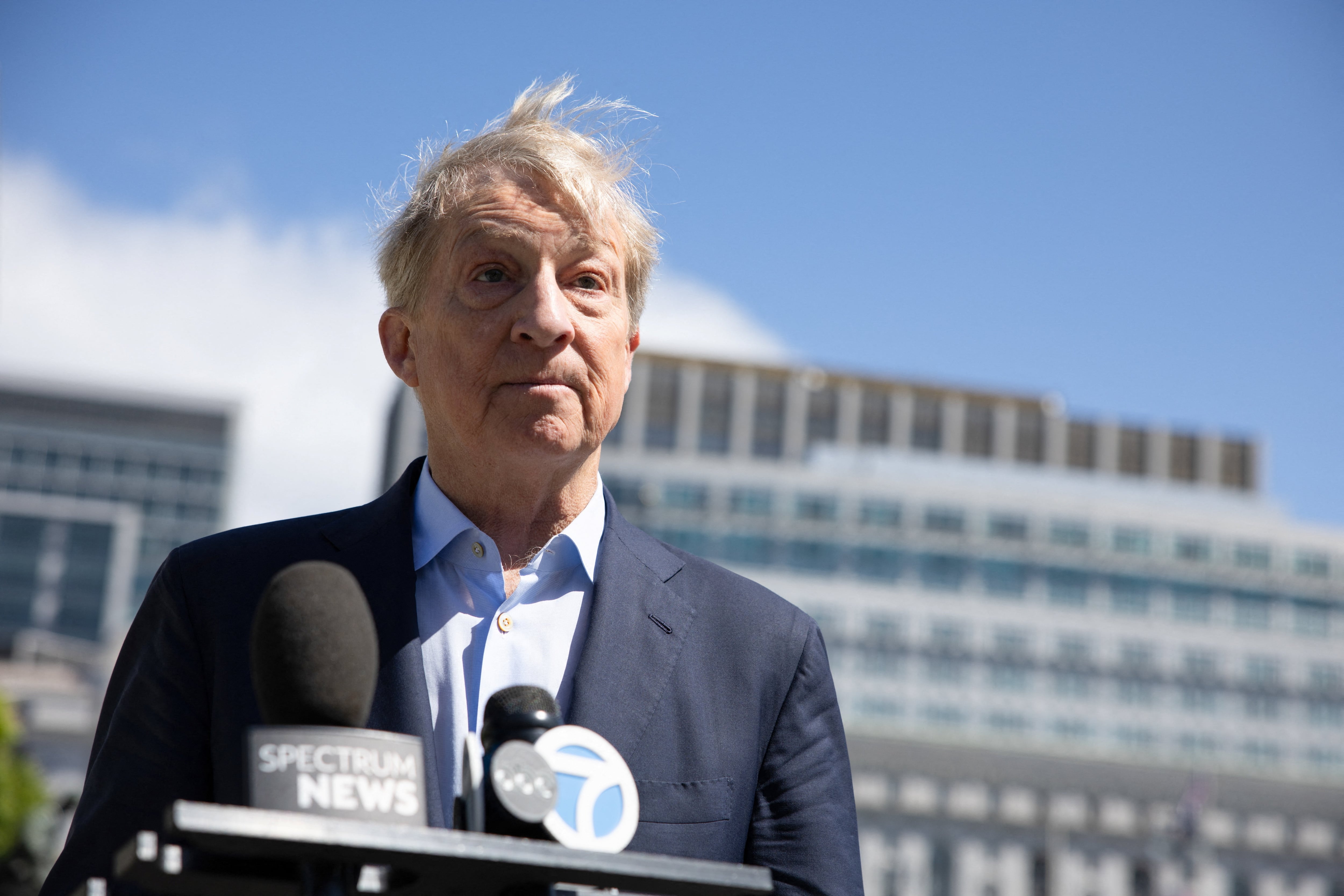 Tom Steyer, el acaudalado candidato a gobernador de California, rompe un récord al gastar 195 millones de dólares en su campaña